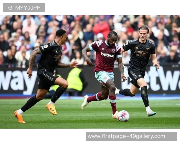 切尔西与西汉姆激战正酣比分揭晓引发球迷热议 切尔西与西汉姆激战正酣比分揭晓引发球迷热议