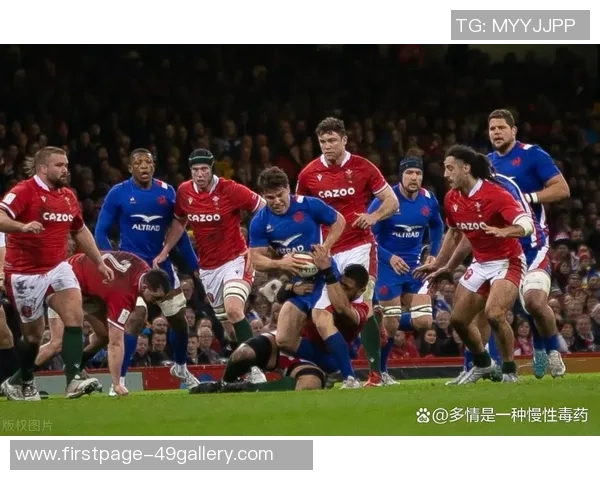 曼城与利物浦激战联赛巅峰对决球迷期待精彩瞬间 曼城与利物浦激战联赛巅峰对决球迷期待精彩瞬间